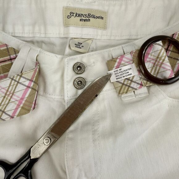 St. Johns Bay Size 12 Petite White Capri Pants W/ Belt, Stretch Cotton/Spandex - Picture 4 of 10